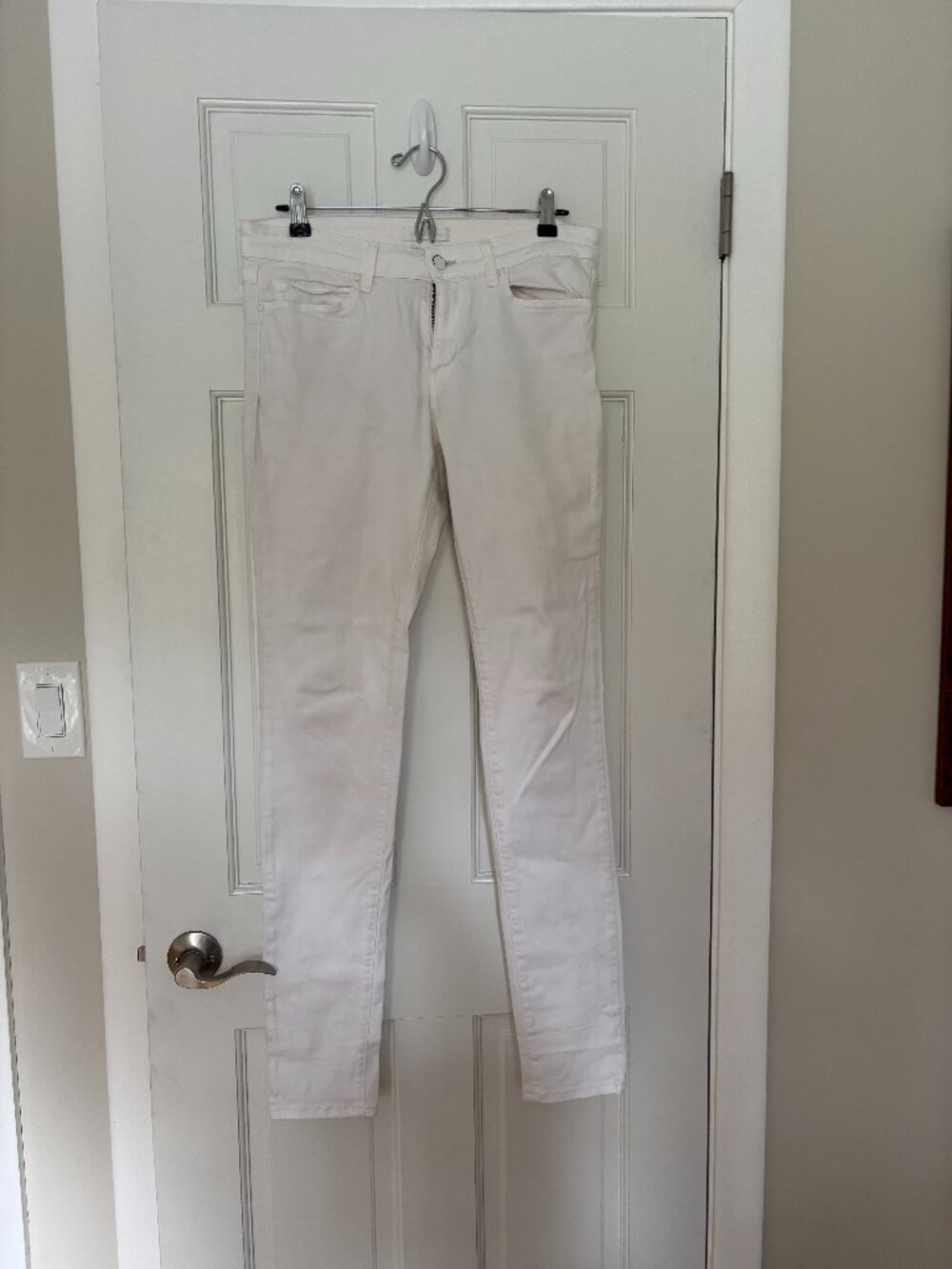 Uniqlo | White Skinny Jeans